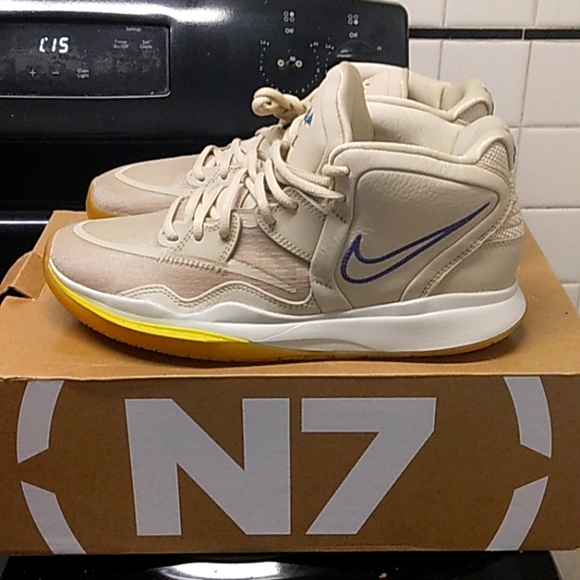 Nike Other - Kyrie 8 N7 size 9.5